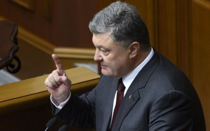 Порошенко призвал не признавать российские выборы в оккупированном Крыму
