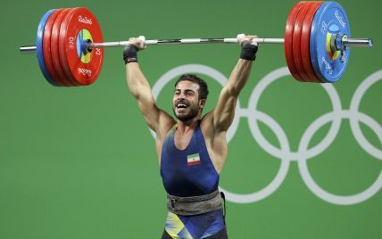 Іранський важкоатлет виграв "золото" з олімпійським та світовим рекордом. Українець - п'ятий