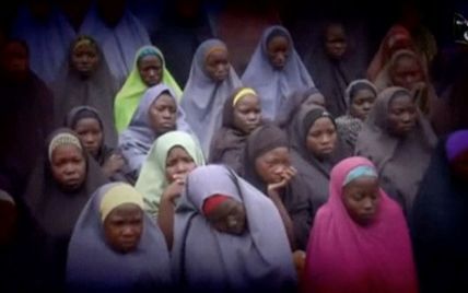 В Нигерии после нападения террористов "Боко Харам" на школу пропали более 100 девушек