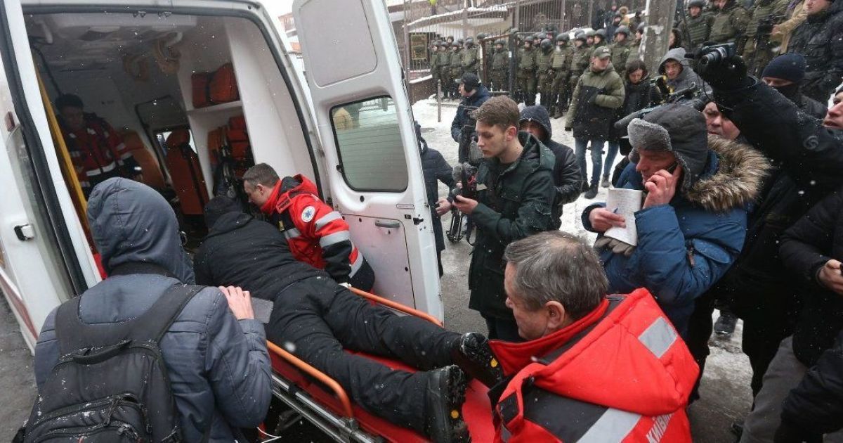 Сутички та стрілянина під Солом'янським судом у справі Труханова_11 / © УНИАН