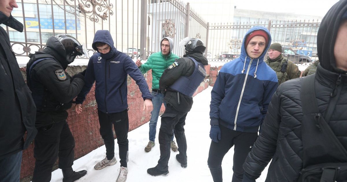 Сутички та стрілянина під Солом'янським судом у справі Труханова_5 / © УНИАН