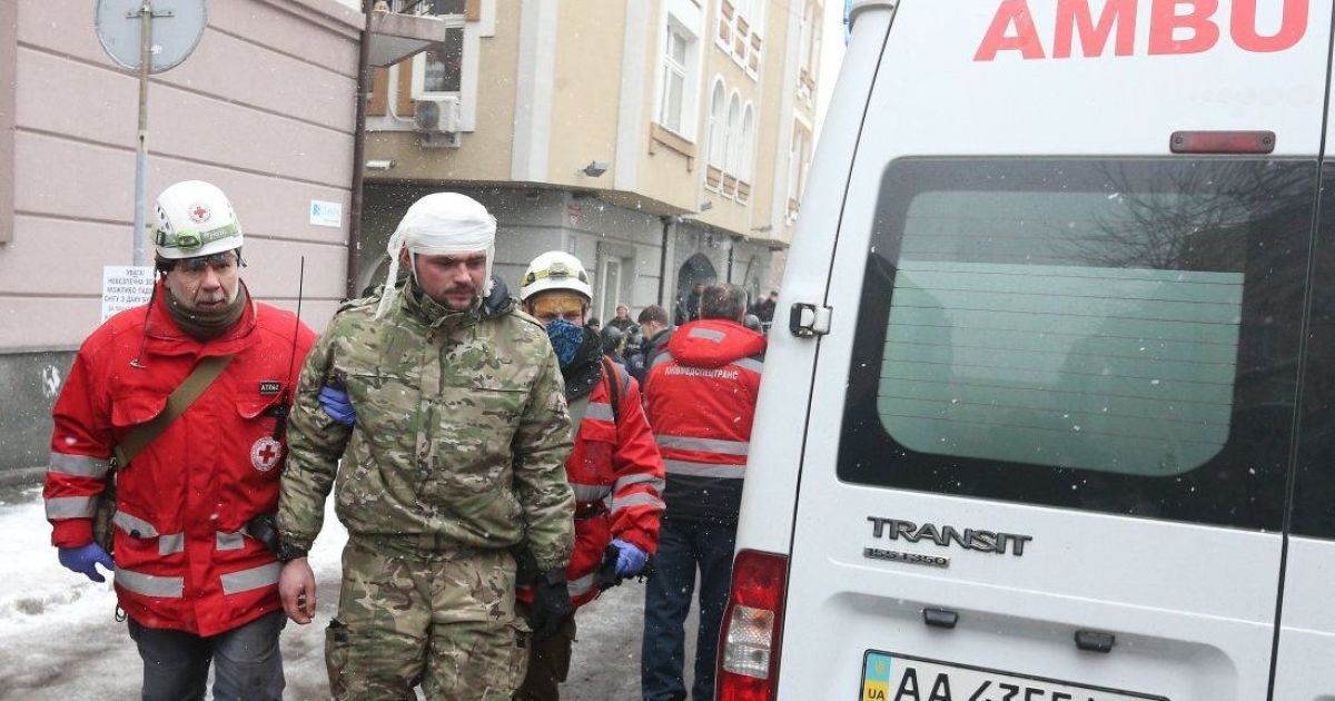 Сутички та стрілянина під Солом'янським судом у справі Труханова_12 / © УНИАН