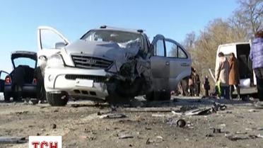 На Київщині у наповнену маршрутку в’їхав кросовер