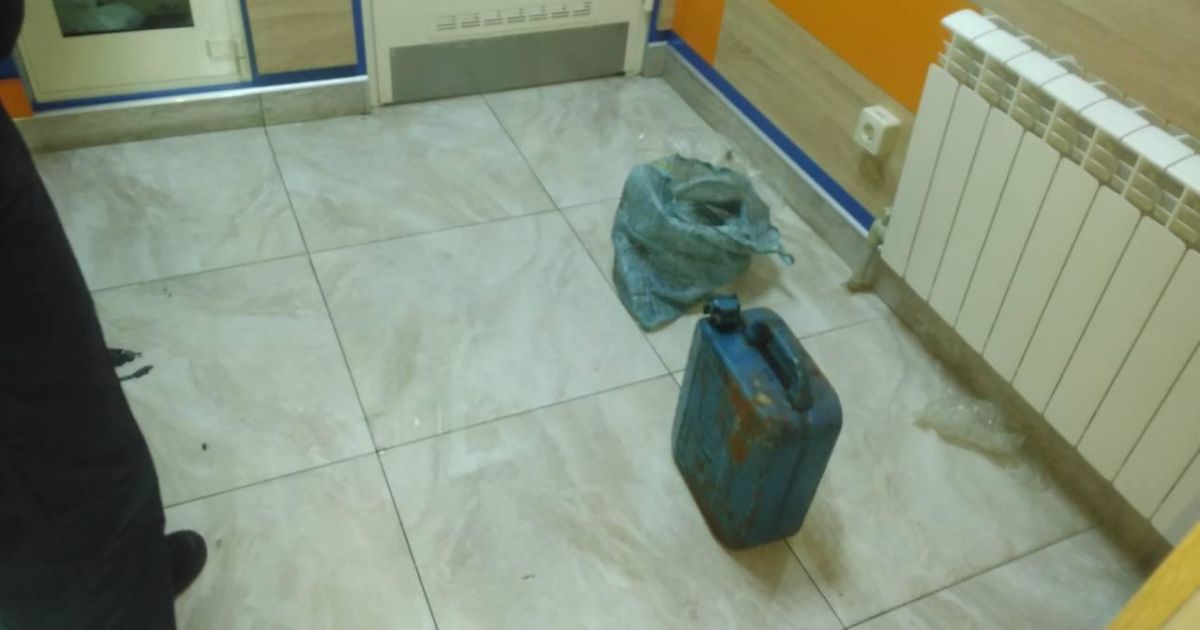 Чоловік облився бензином у ломбарді Харкова через неробочий телефон