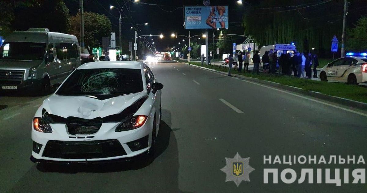 Рухався з великою швидкістю: у Чернівцях водій іномарки на смерть збив підлітка на "зебрі"