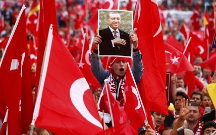 В Турции отозвали более 200 дипломатов после попытки путча
