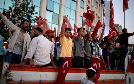 Заколот у Туреччині: чому Ердоган переміг і хто стояв за спробою зміни владу