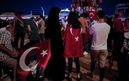 Ситуація в Анкарі: заколотники залили столицю Туреччини кров'ю
