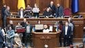 Депутаты блокируют Верховную Раду