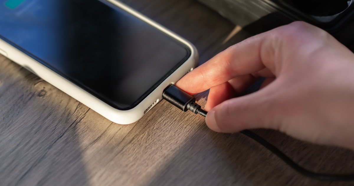 Що зробити, щоб смартфон довго тримав заряд