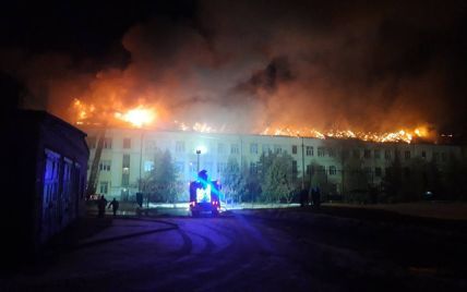 У Києві вночі спалахнула гімназія східних мов: деталі