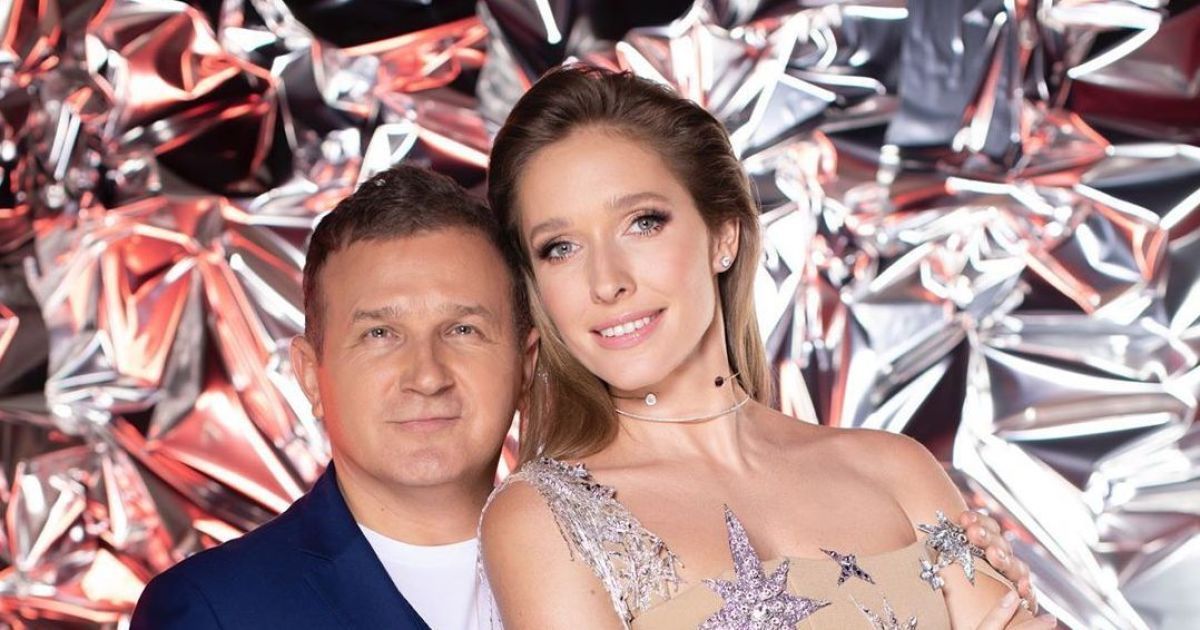 Осадча у коротких шортиках та Горбунов за штурвалом похизувалися відпочинком на яхті