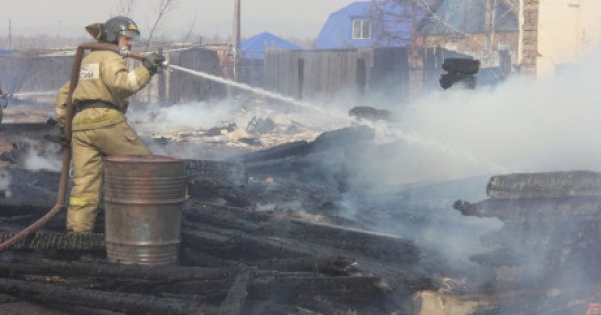 В России из-за массовых пожаров сгорели более сотни домов и погибли люди