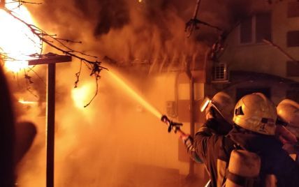 Погибли более 10 человек: в ГСЧС озвучили статистику и последствия пожаров на Новый год