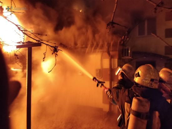 Погибли более 10 человек: в ГСЧС озвучили статистику и последствия пожаров на Новый год