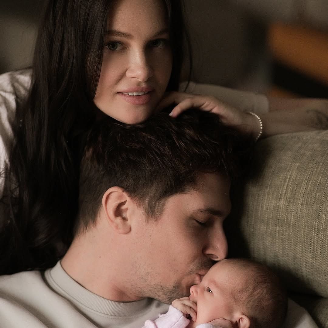 Позитив с семьей / © instagram.com/juli_sakhnevych