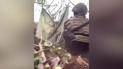 В Киеве полицейский избил военного в отделении полиции - соцсети