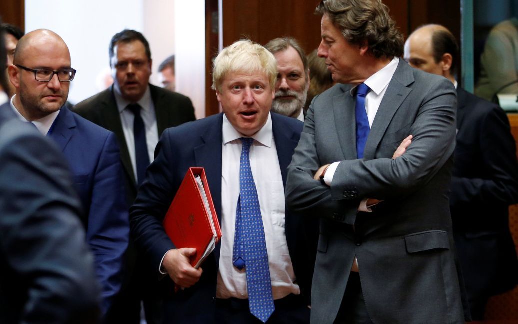 Джонсон и министр иностранных дел Нидерландов Берт Кундерс / © Reuters