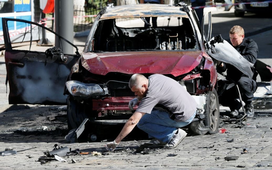 Фото з місця вибуху / © Reuters