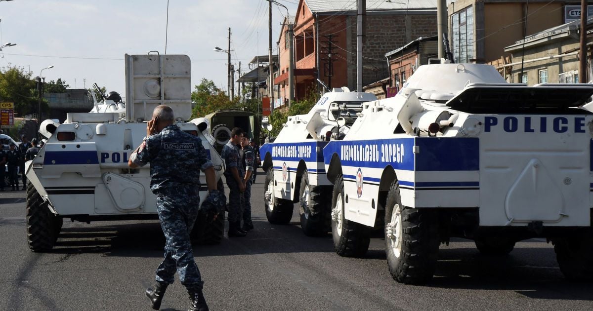 Служба безпеки Вірменії спростовує інформацію про озброєне повстання у Єревані