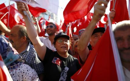 У Туреччині готові розпочати роботу над новою конституцією