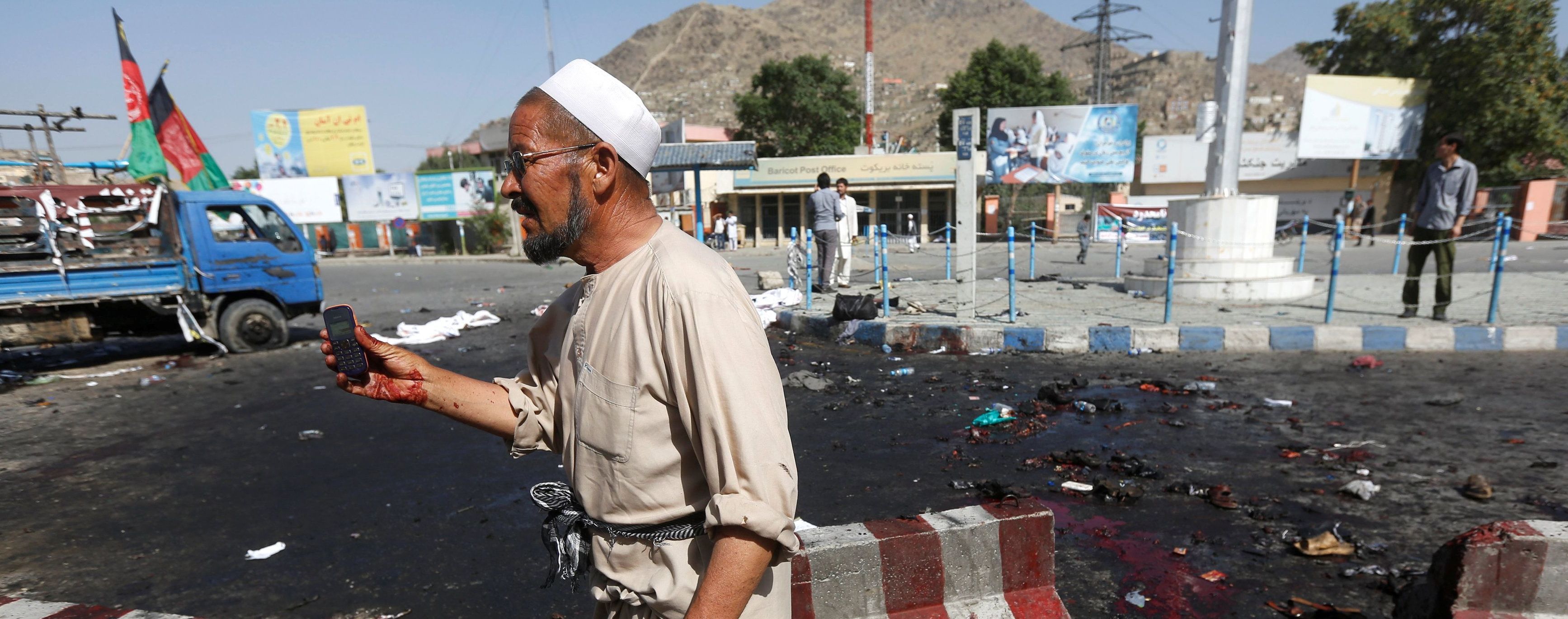 Після вибуху в Кабулі бойовики атакували готель