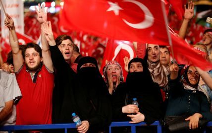 Туреччина призупиняє дію Європейської конвенції з прав людини