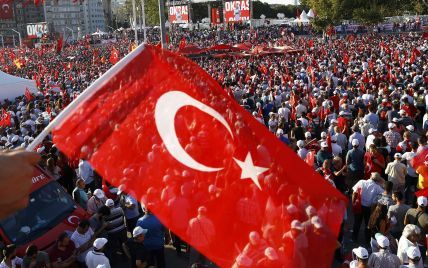 В Турции 200 путчистов объявлены в розыск