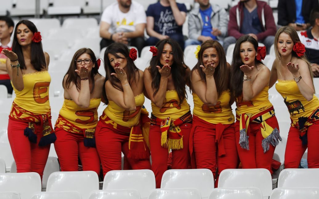 Фото болельщиц Евро-2016 (Испания) / © Reuters