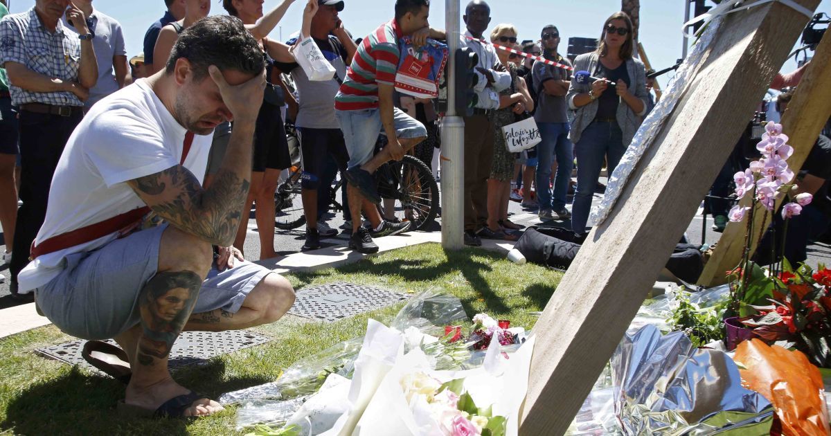 Скорбота за загиблими у теракті в Ніцці _7 / © Reuters