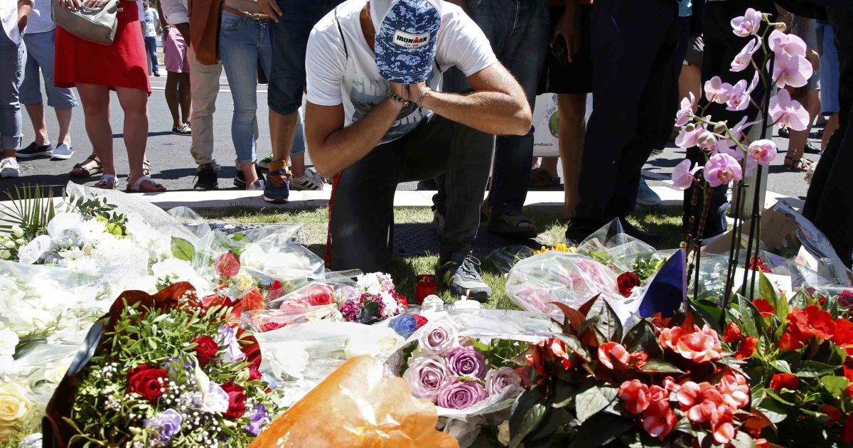 Скорбота за загиблими у теракті в Ніцці _1 / © Reuters