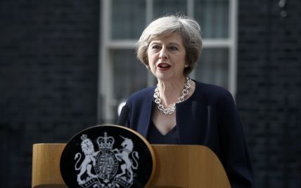 Новый премьер-министр Великобритании взяла тайм-аут в Brexit