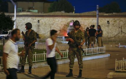 Турецька авіація нанесла удари по штабу поліції в Анкарі