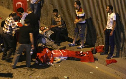 Кількість загиблих при спробі перевороту в Туреччині зросла до 60 осіб