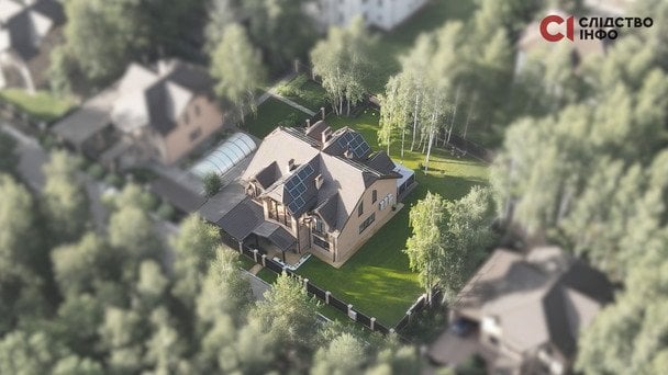 Котедж під Києвом, де, як стверджує видання, мешкає Бурляй і його родина / © Слідство.Інфо