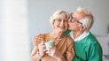 Как стабильные отношения влияют на вас в старости - секрет счастья после 60 лет
