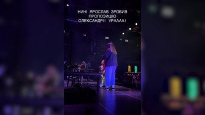 Учасник гурту NAZVA освідчився коханій просто під час концерту
