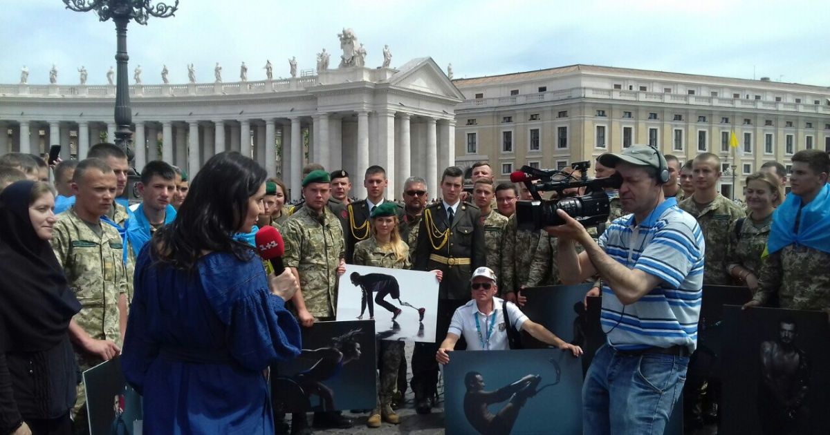"Переможці" у Ватикані / © прес-служба каналу "1+1"