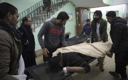 У Кабулі внаслідок потужного вибуху загинули і постраждали майже 100 людей, серед них – понад 20 дітей
