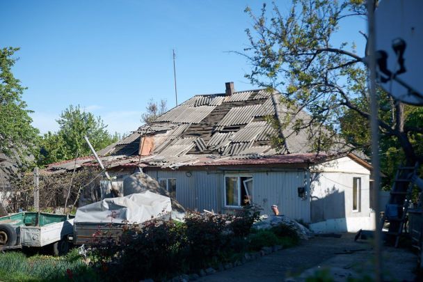 Наслідки ракетної атаки на місто Сміла Черкаської області 25 квітня.