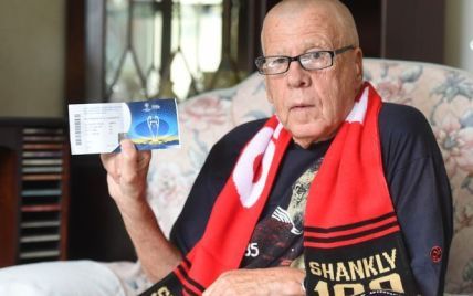 75-річний фанат "Ліверпуля" розплакався, коли дізнався, що не потрапить на фінал Ліги чемпіонів у Києві