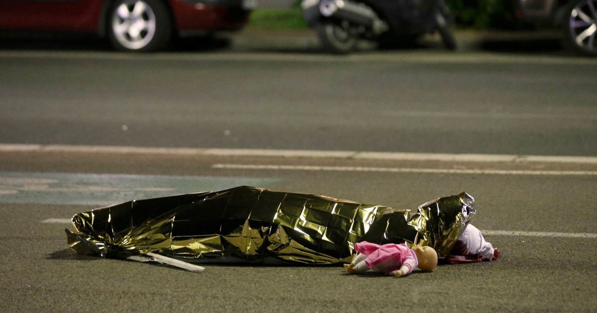 Жертвами атаки в Ніцці стало багато дітей - Олланд