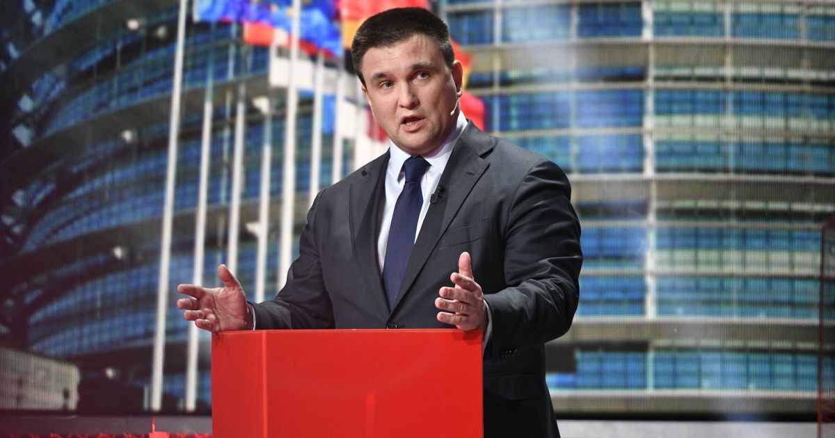 Визы уже отходят: Климкин рассказал, как можно контролировать поток россиян на границе