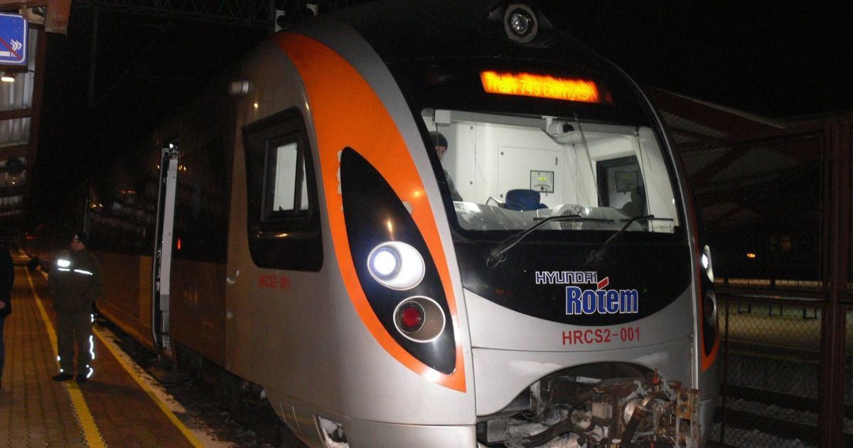 Залізничники розповіли про перші проблеми під час купівлі квитків на новий потяг до Перемишля