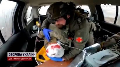 Не його війна: зірка мережі - польський парамедик рятує українських воїнів ЗСУ