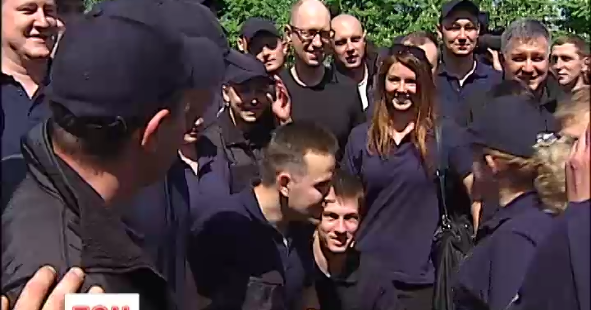 Академию столичной полиции посетили премьер и министр внутренних дел