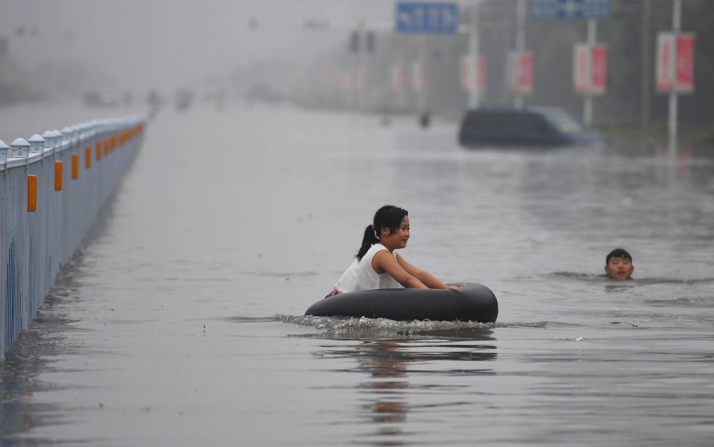 Наслідки тайфуну Напартак у Китаї / © Reuters
