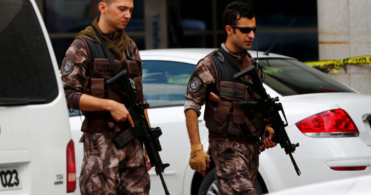 Туреччина відновила авіаудари у сирійському Африні - Reuters