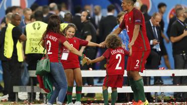 10 липня. Сен Дені, "Стад-де-Франс". нагородження збірної Португалії, яка стала чемпіоном Європи, перемігши команду Франції у додатковий час - 1:0. / © Reuters