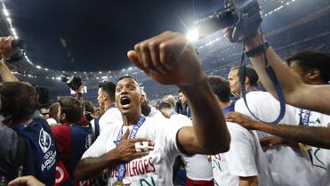 10 липня. Сен Дені, "Стад-де-Франс". нагородження збірної Португалії, яка стала чемпіоном Європи, перемігши команду Франції у додатковий час - 1:0. / © Reuters